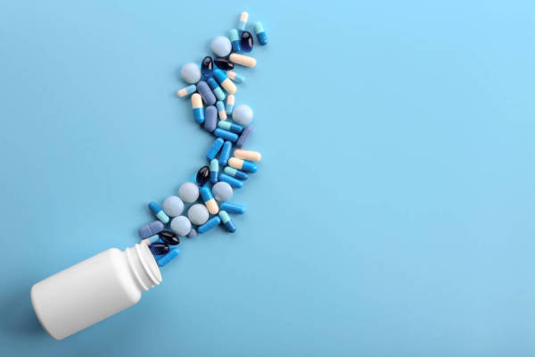 新冠阳性吃“消炎药”没用!熊导航提醒大家:用错药伤肝肾损胃肠