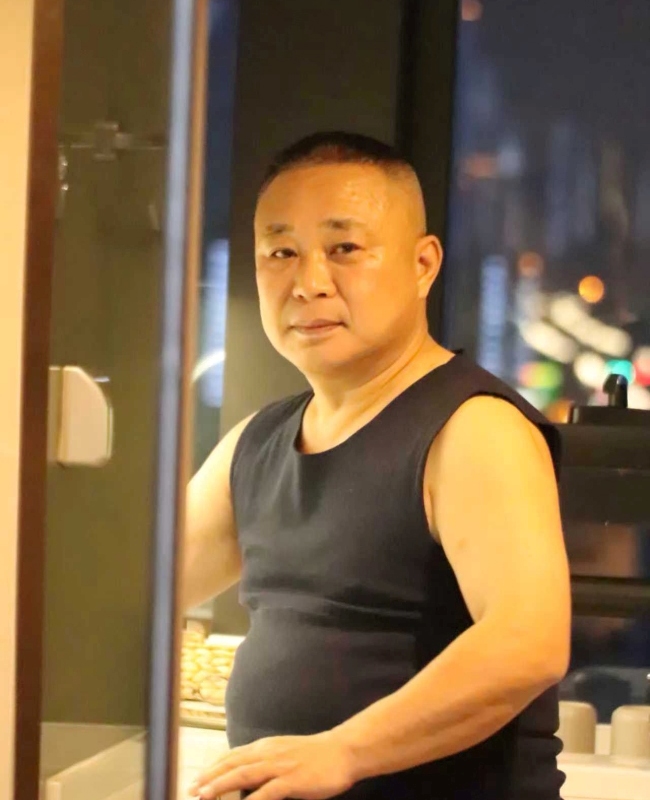 ����������